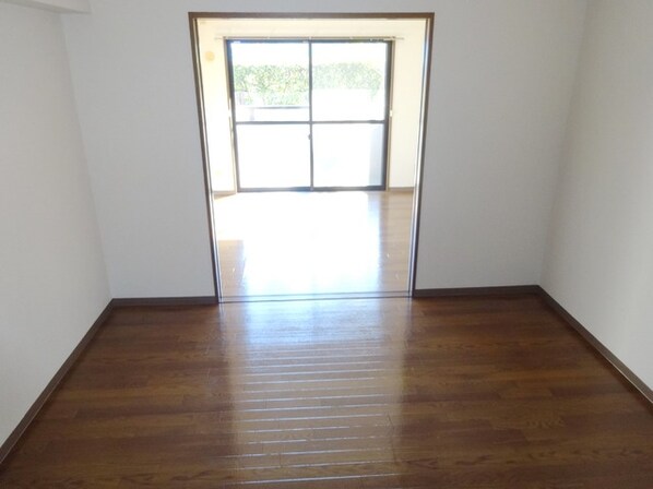 多摩エスペリアの物件内観写真